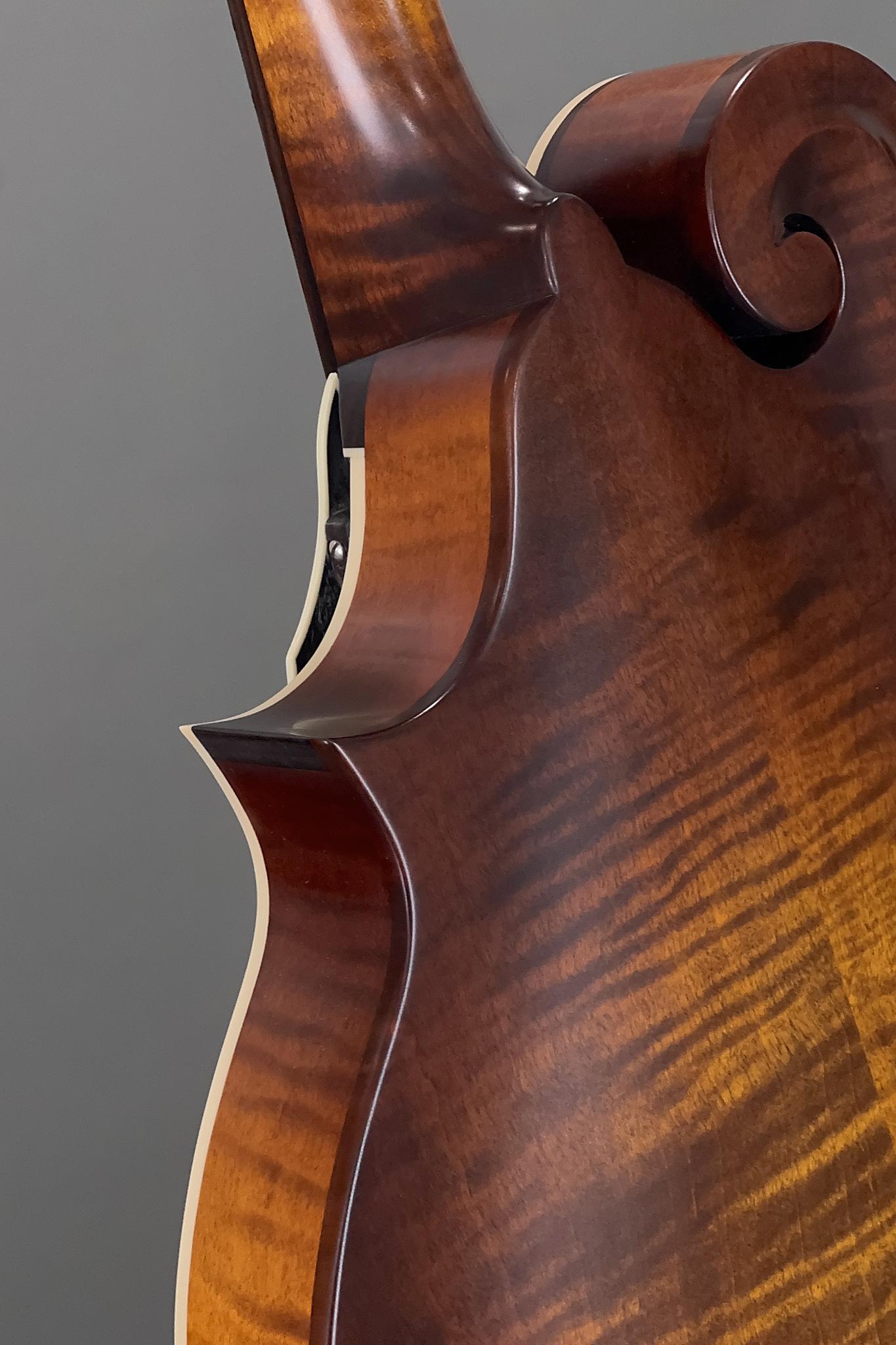 Northfield F2S Oval Hole w/ Adirondack Top in Cherryburst (#S2501459)